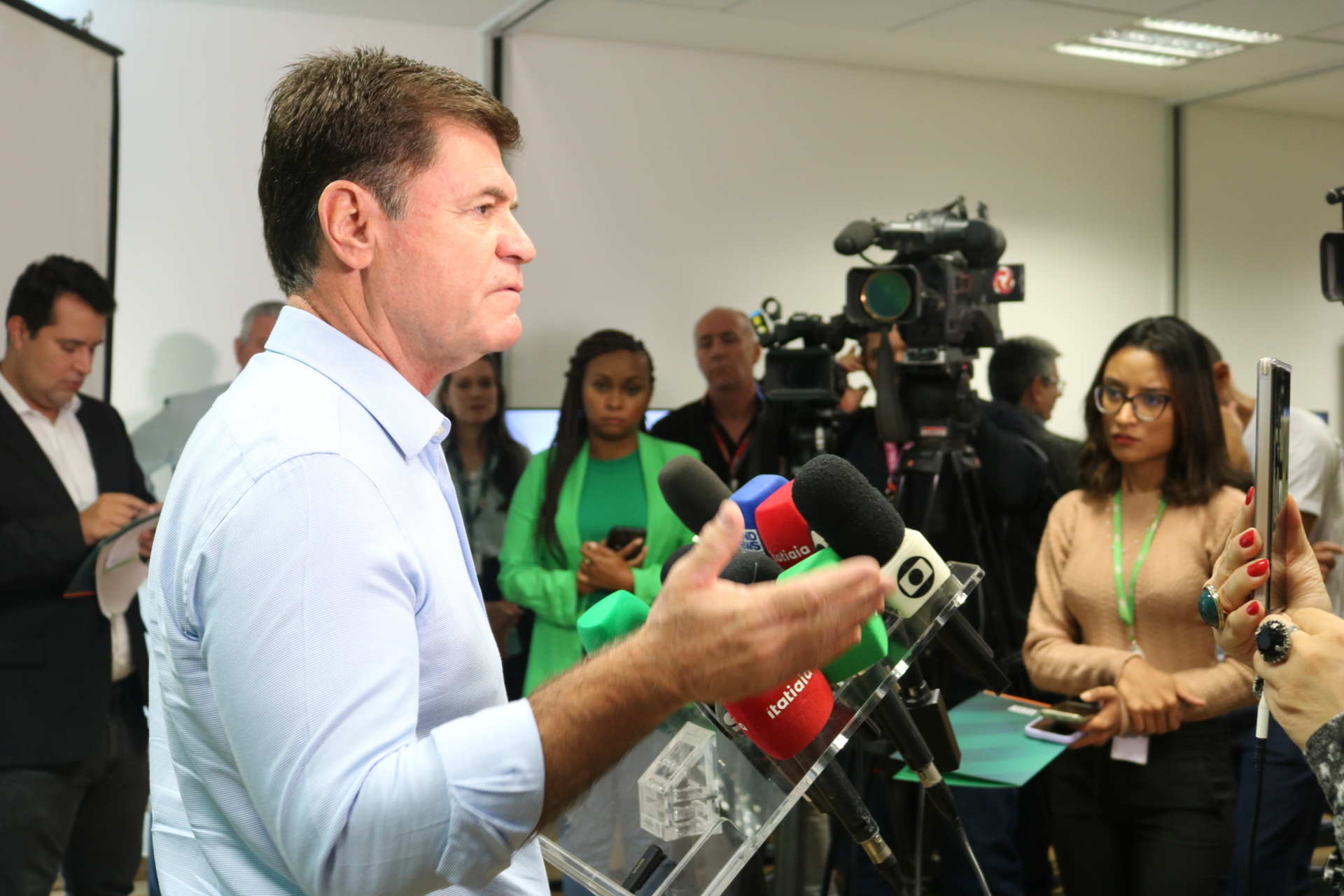 O presidente do Sistema Faemg Senar, Antônio de Salvo, durante a coletiva